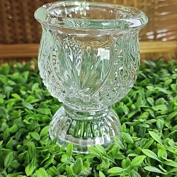 Vintage 80's Tulip Shape Faceted Glass Avon Votive/Taper Candle Holder - Picture 2 of 6